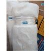 Image 1 : 4' x 6' White Fun Fur Area Carpet