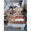 Image 1 : 2 Cases of Assorted Wood Boyd's Bears Props