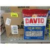 Image 1 : Box of 12 Bags of David's Sunflower Seeds