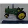 Image 1 : John Deere Die Cast Tractor