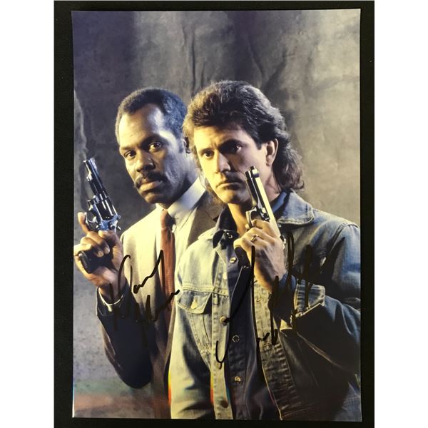 MEL GIBSON AND DANNY GLOVER SIGNED 8X10 PHOTO (RA COA)