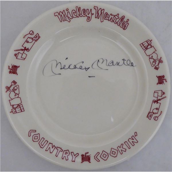 MICKEY MANTLE SIGNED COUNTRY COOKING RESTAURANT PLATE (BECKETT COA)