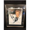 Image 1 : LTD. EDITION WAYNE GRETZKY SIGNED WELCOME TO L.A FRAMED PRINT 24 X 30 WITH COA