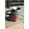 Image 3 : Small Shop Vac - 1 US Gal, 1HP