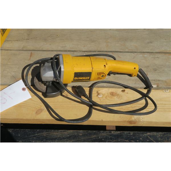 Dewalt Grinder - DW831