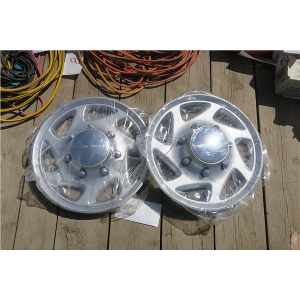 2 - New Hub Caps Ford