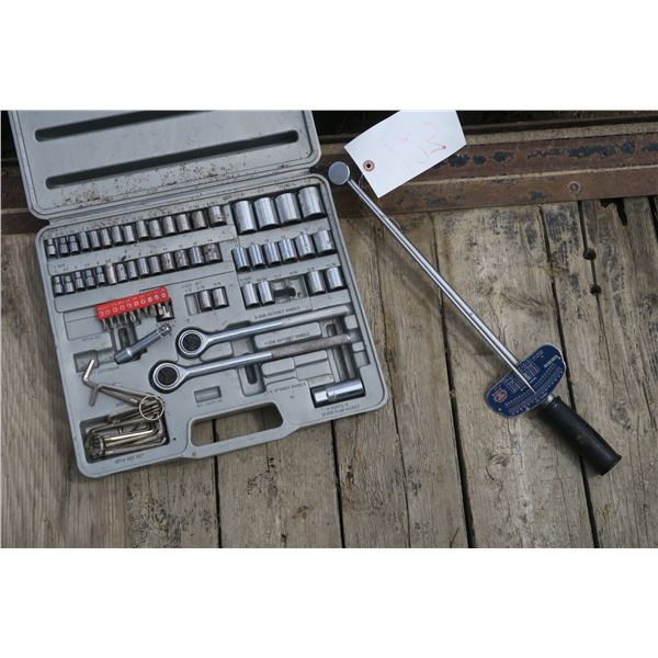 Socket Set & Torque Wrench