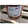 Image 2 : 5 Gal. 15w40 Mobil Oil