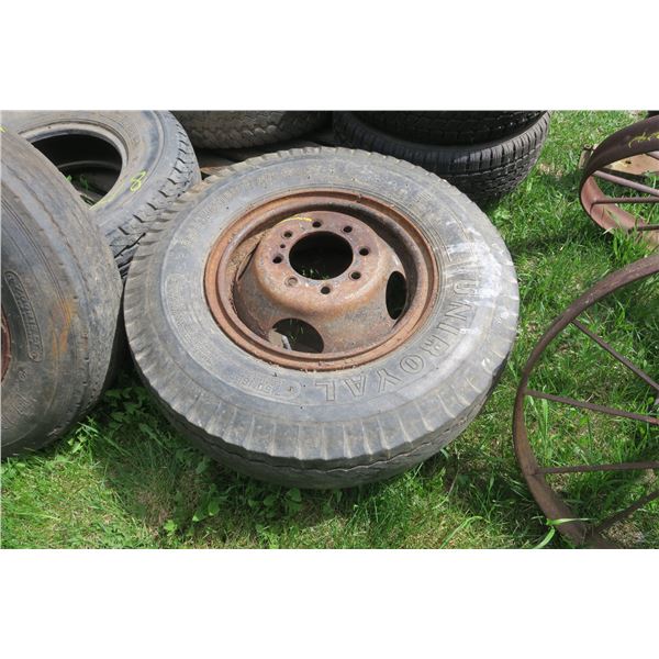 Ford LT 1 Ton Tire - 7.5x16