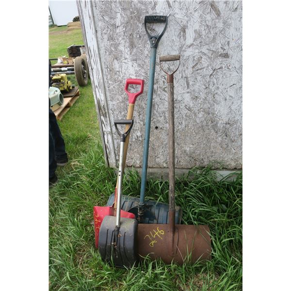 4 Snow Shovels