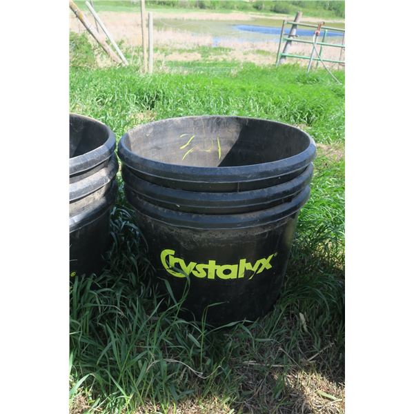 3 Plastic Feed Tubs - Black