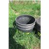 Image 2 : 3 Plastic Feed Tubs - Black