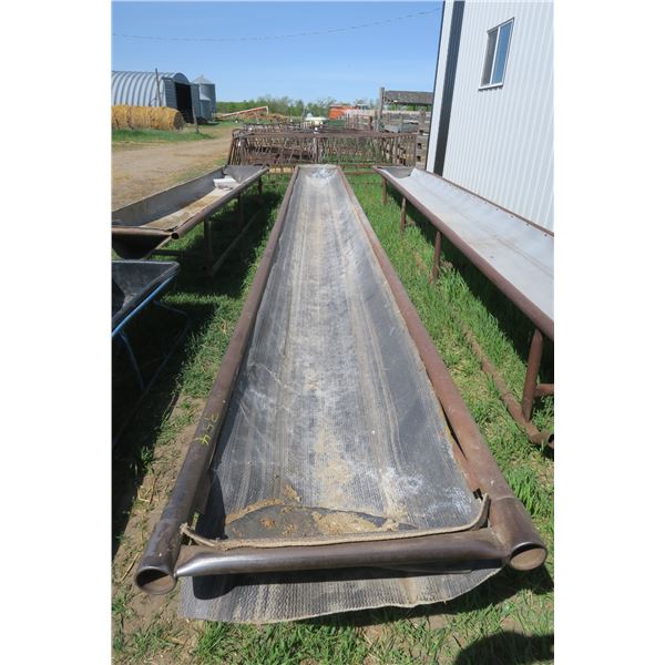 Oil Pipe Feed Trough with Belting - 30ft