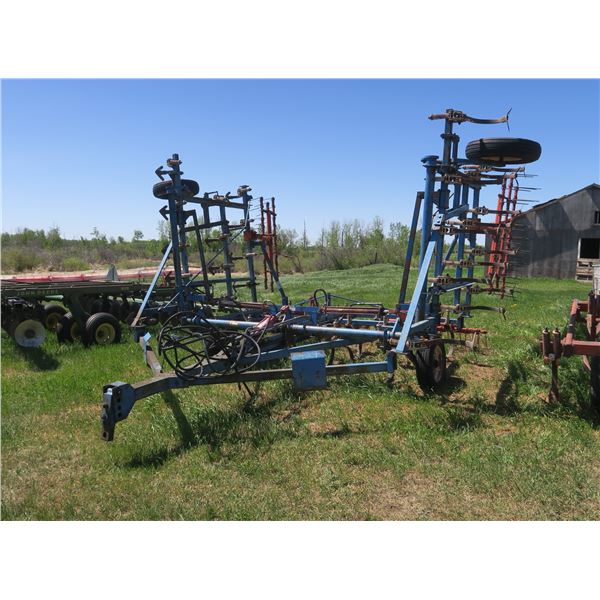 Ford 208 Field Cultivator 24ft. w/ Tine Harrows - Hydraulic Ram