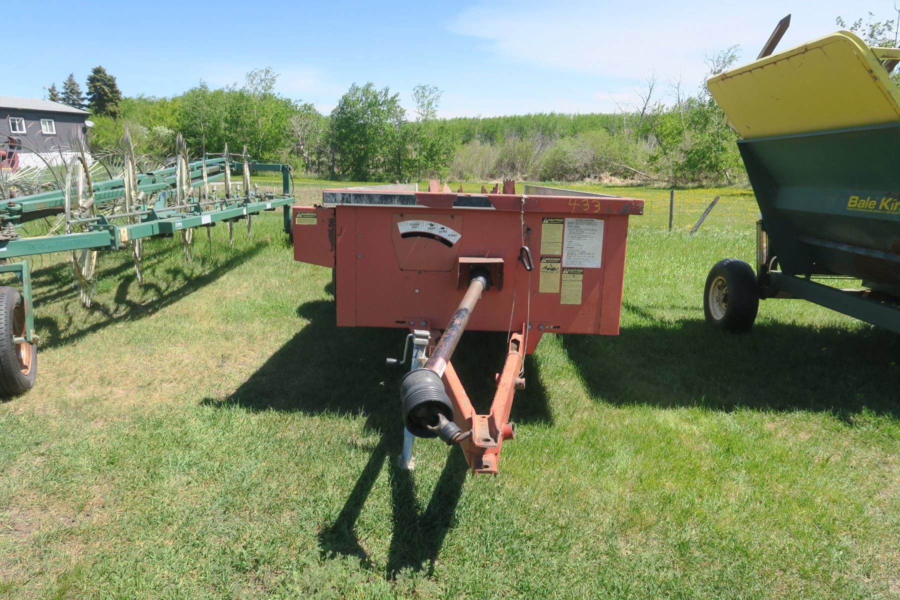 Gale 325 Dual Axle 540 PTO Manure Spreader 18x5ft. Schmalz Auctions
