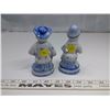 Image 2 : Blue Man and Woman Feeding Animals Ceramic Ornaments (2)