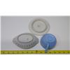 Image 2 : 3 Pieces - Tea Trivet, Lace Candy Dish, Blue Delphite