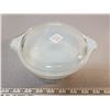 Image 1 : Blue Pyrex casserole dish with lid - 1.5 pint size