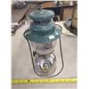 Image 2 : 1950 Coleman lantern moel 247 nickel plates (poor glass)