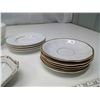 Image 2 : 21 Pieces Gold and White China