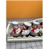 Image 2 : SPICE RACK AND CHEF MOTIF SPICE CONTAINERS