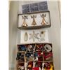 Image 1 : LOT OF CHRISTMAS ORNAMENTS