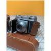 Image 2 : 2 VINTAGE KODAK FILM CAMERAS RETINA II & PONY II