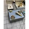 Image 2 : LOT OF VINTAGE CUFFLINKS TIE CLIPS AND PINS