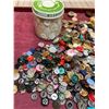 Image 2 : LOT OF VINTAGE BUTTONS
