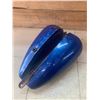 Image 3 : VINTAGE MOTORCYCLE FUEL TANK