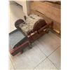 Image 2 : VINTAGE CRANK WOOL CARDER