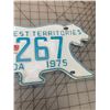Image 2 : 1975 NORTHWEST TERRITORIES LICENCE PLATE