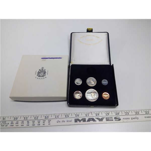 RCM 1967 Prestige Coin Set UNC Original Case and Box