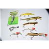 Image 1 : 8 Vintage Fishing Lures
