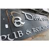Image 2 : MC Dinton's Pub Sign/Décor