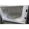Image 2 : Small Microwave
