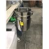 Image 1 : S/S Champagne Bucket on Stand