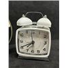 Image 3 : 2 Wind-Up Alarm Clocks - Westclox Big Ben & Quartz - Not Tested (larger 5"T)