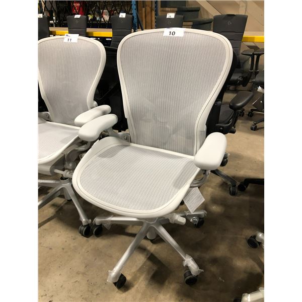 HERMAN MILLER AERON MINERA / GREY FULLY ADJUSTABLE TASK CHAIR ( SIZE C ) RETAIL VALUE $2146