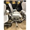 Image 2 : HERMAN MILLER AERON MINERA / GREY FULLY ADJUSTABLE TASK CHAIR ( SIZE B ) RETAIL VALUE $1933