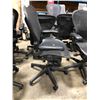 Image 2 : HERMAN MILLER AERON GRAPHITE STANDARD ADJUSTABLE TASK CHAIR
