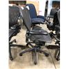 Image 2 : HERMAN MILLER AERON GRAPHITE STANDARD ADJUSTABLE TASK CHAIR