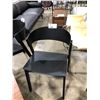 Image 2 : DESIGN WITHIN REACH COVER BLACK SIDE CHAIR