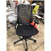 Image 1 : HERMAN MILLER CELLE BLACK TASK CHAIR