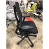 Image 2 : HERMAN MILLER CELLE BLACK TASK CHAIR