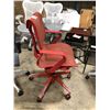 Image 2 : HERMAN MILLER RED LO-BACK TASK CHAIR