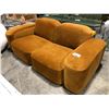 Image 1 : DESIGN WITHIN REACH SARAH ELISSON CARMEL VELVET MUSE SOFA