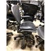 Image 2 : HERMAN MILLER AERON GRAPHITE STANDARD ADJUSTABLE TASK CHARI (SIZE B) - NO BACK REST