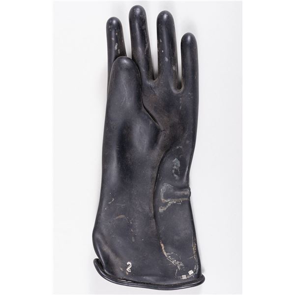 GAS PROTECTION GLOVE FROM HITLER'S BUNKER