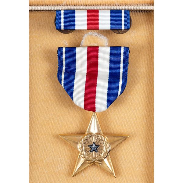 CASED WWII SILVER STAR
